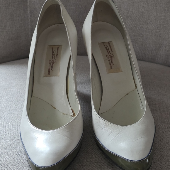 Sesto Meucci Elegant Gray and Black Heels - Picture 10 of 16